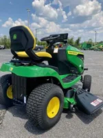 John Deere S140 48-inch Deck 22 HP Hydro Lawn Tractor - Image 8