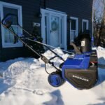 Snow Joe 22-inch 15 Amp Electric Snow Blower with Dual LED Lights - Image 4